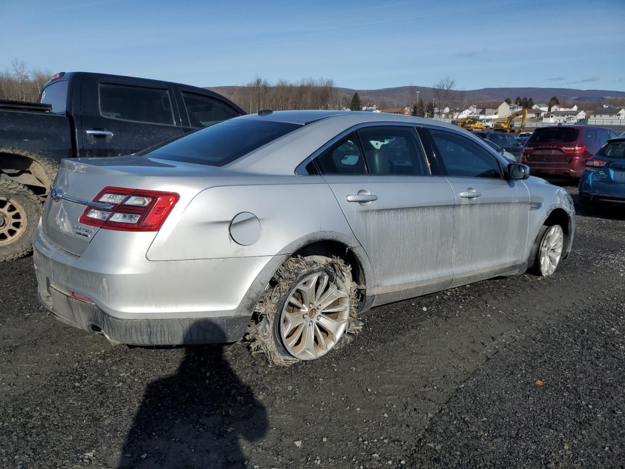2015 Ford Taurus - Image 3