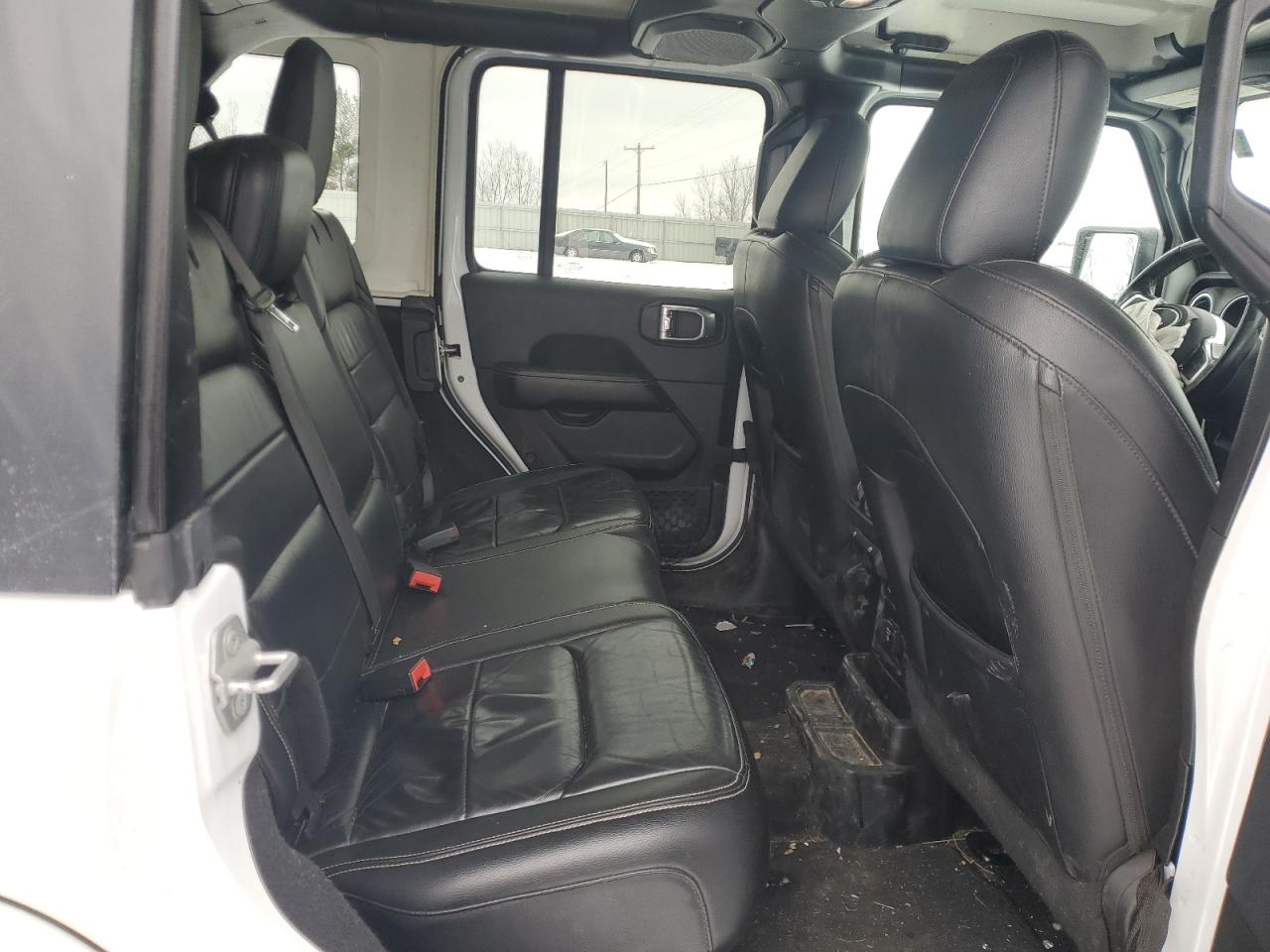 2018 Jeep Wrangler - Image 11