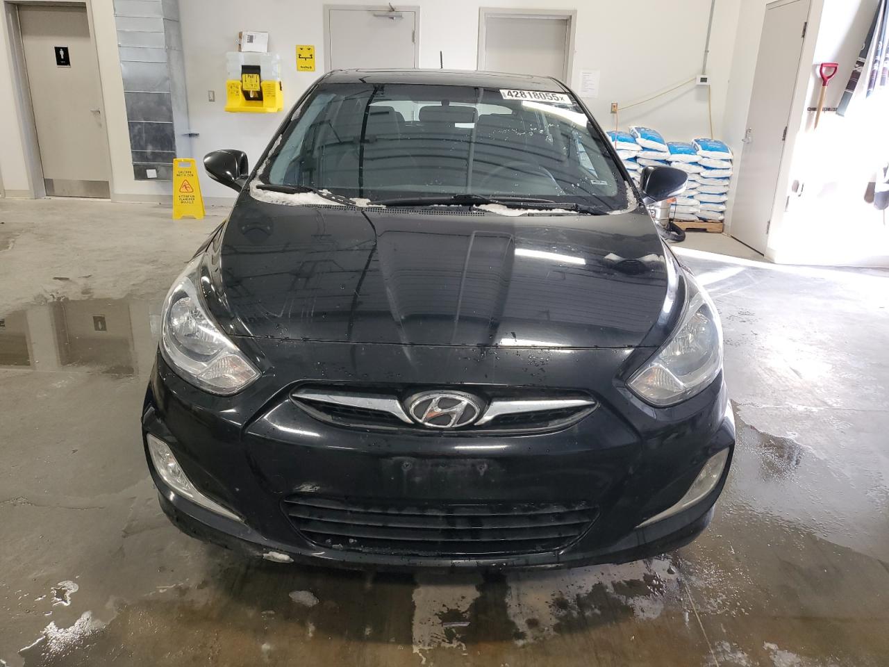 2013 Hyundai Accent - Image 5
