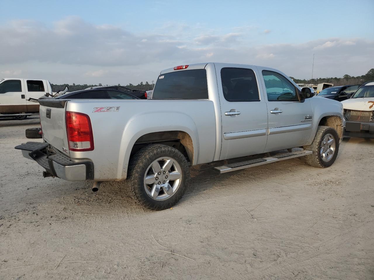 2012 GMC Sierra - Image 3