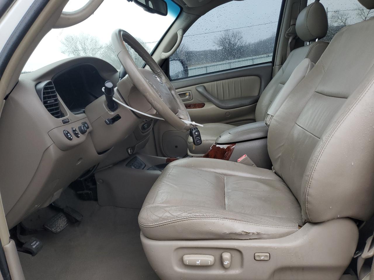 2007 Toyota Sequoia - Image 7