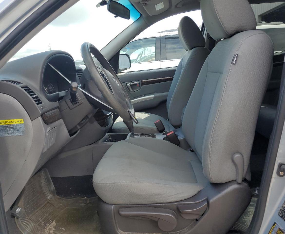 2010 Hyundai Santa Fe - Image 7