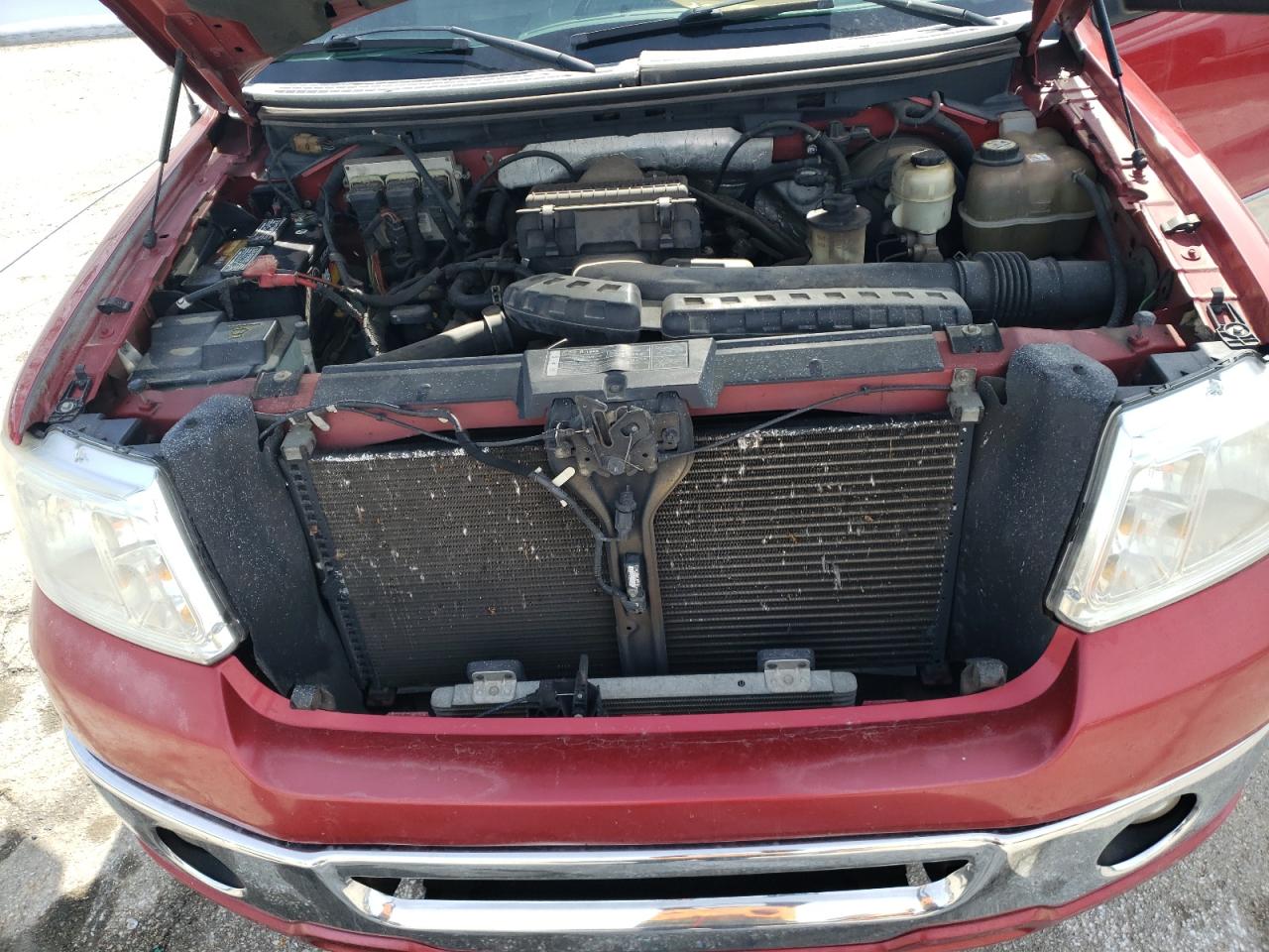 2008 Lincoln Mark LT - Image 12