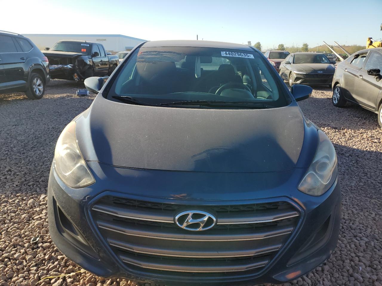 2016 Hyundai Elantra - Image 5