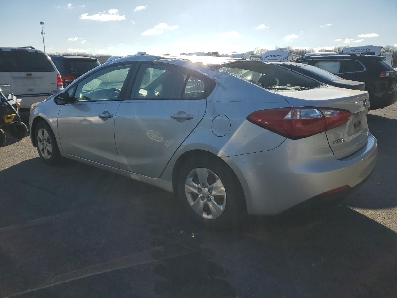 2016 Kia Forte - Image 2