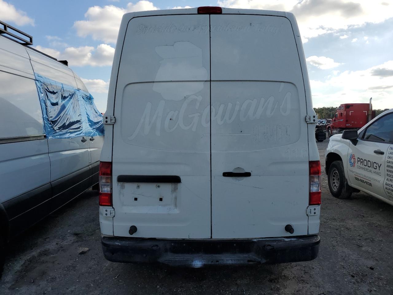 2016 Nissan NV - Image 6