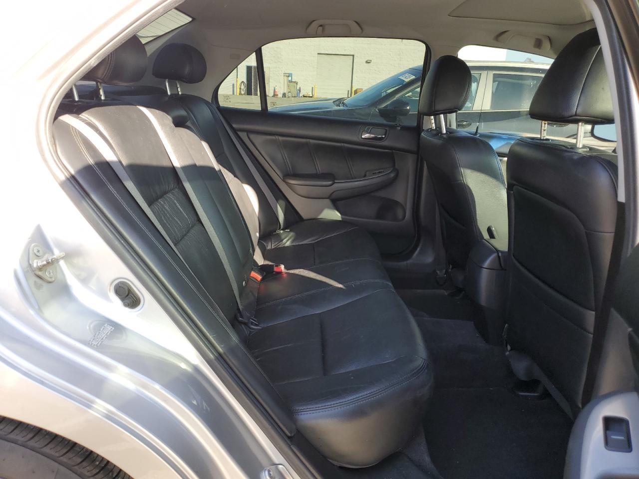 2007 Honda Accord - Image 10