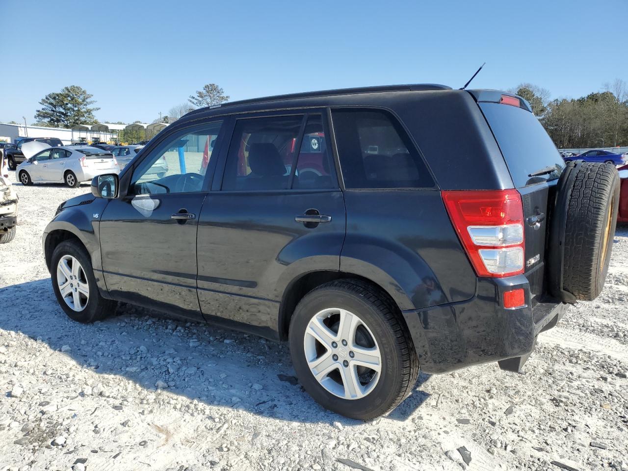 2007 Suzuki Grand Vitara - Image 2