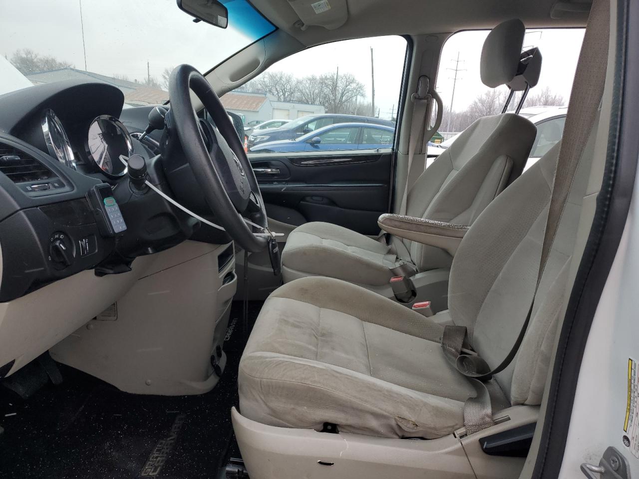 2015 Dodge Caravan - Image 7