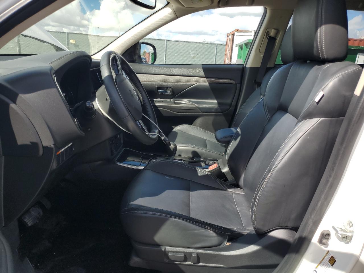 2019 Mitsubishi Outlander - Image 7