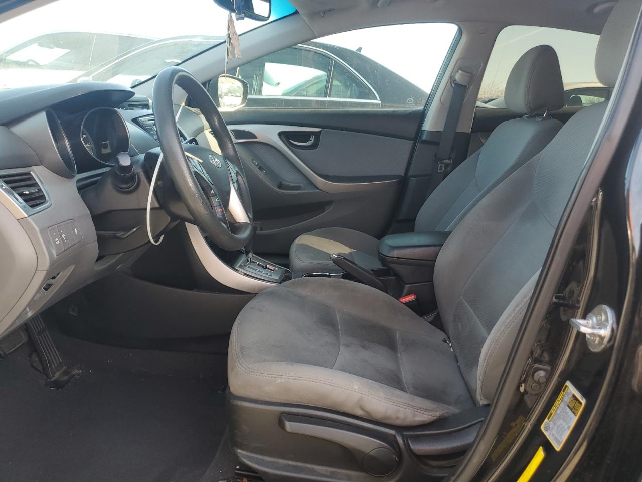 2013 Hyundai Elantra - Image 7
