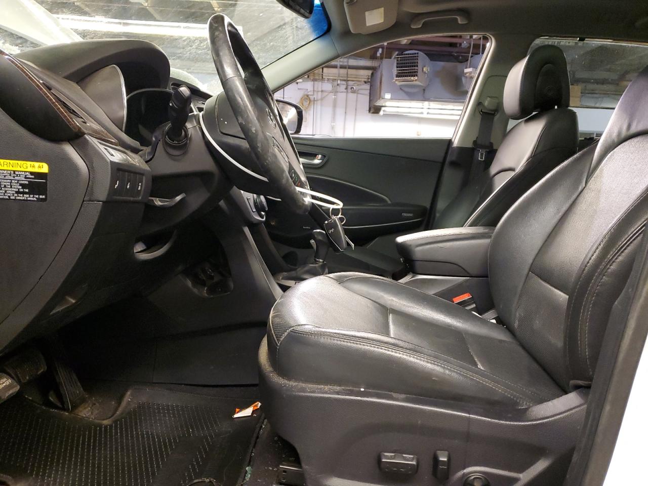 2017 Hyundai Santa Fe - Image 7