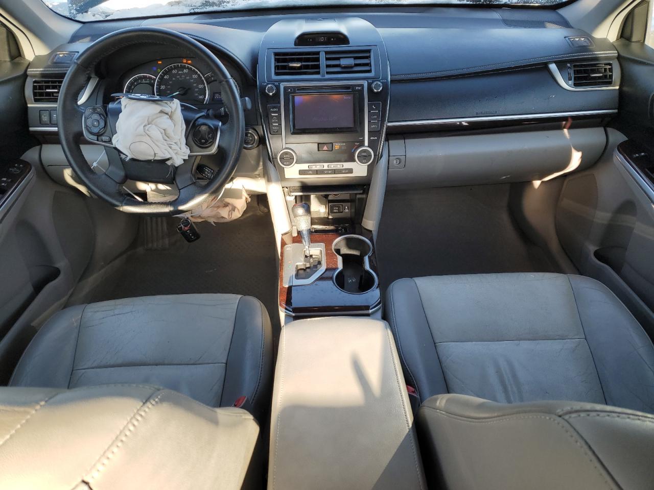 2013 Toyota Camry - Image 8