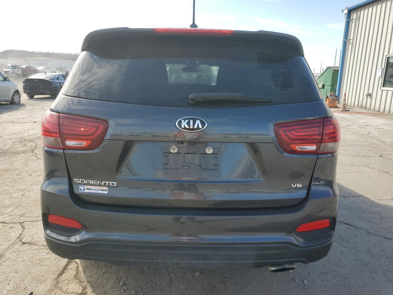 2019 Kia Sorento - Image 6
