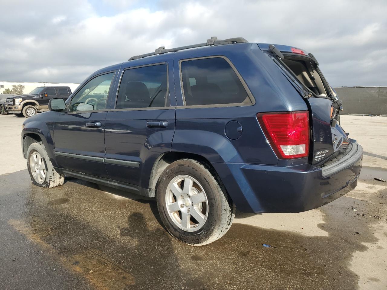 2009 Jeep Grand Cherokee - Image 2