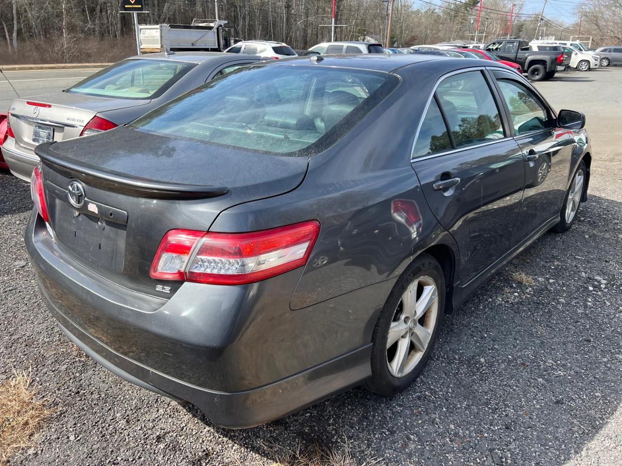 2010 Toyota Camry - Image 4