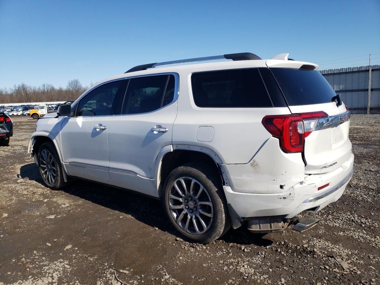 2020 GMC Acadia - Image 2