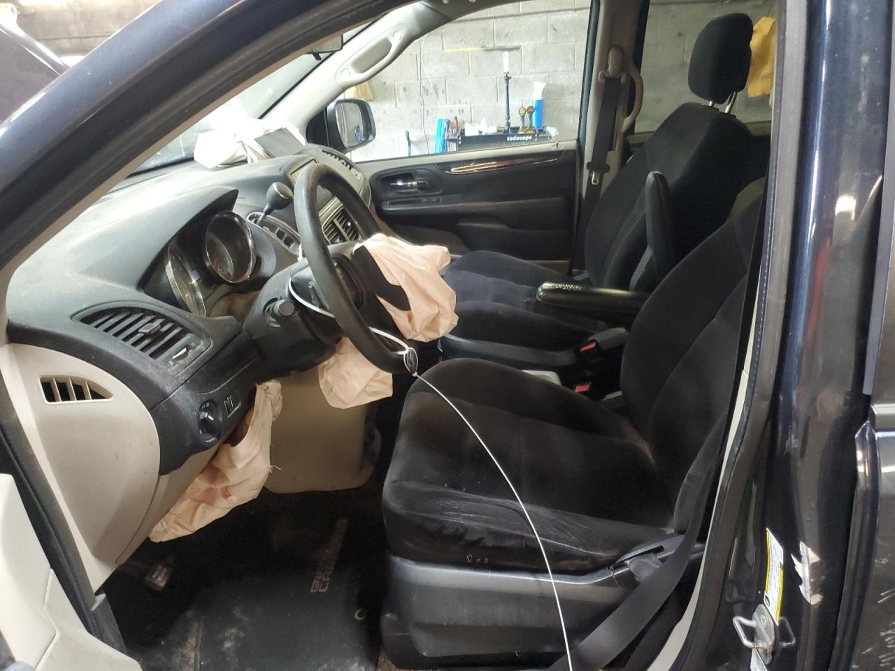 2014 Dodge Caravan - Image 7