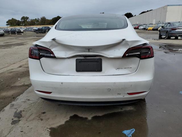  TESLA MODEL 3 2022 Білий