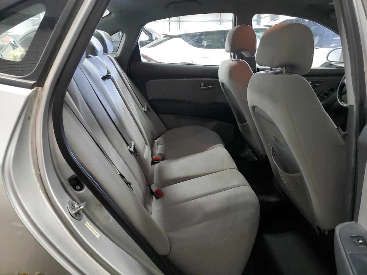 2009 Hyundai Elantra - Image 10