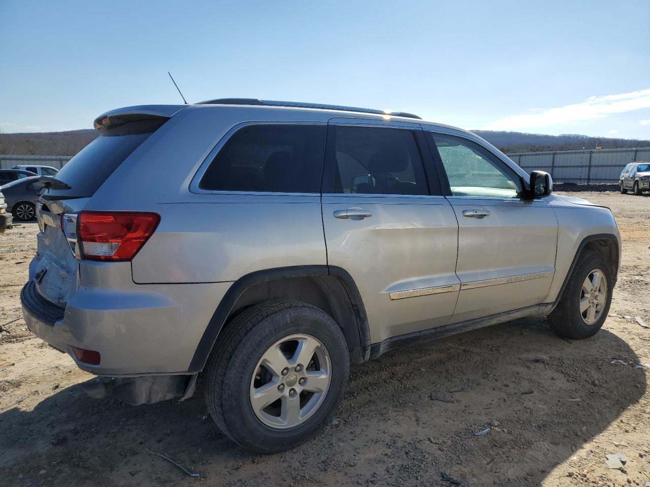 2012 Jeep Grand Cherokee - Image 3