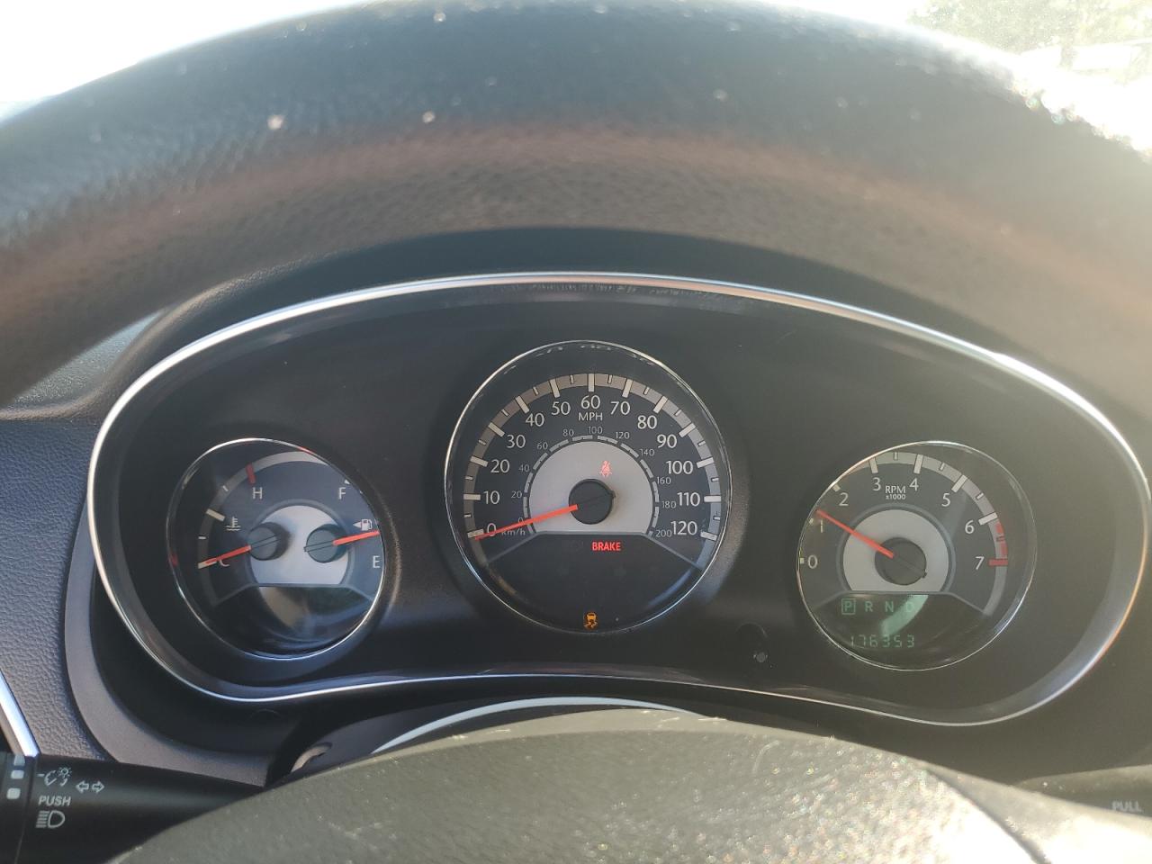 2014 Chrysler 200 - Image 9