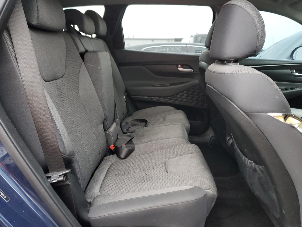 2023 Hyundai Santa Fe - Image 11