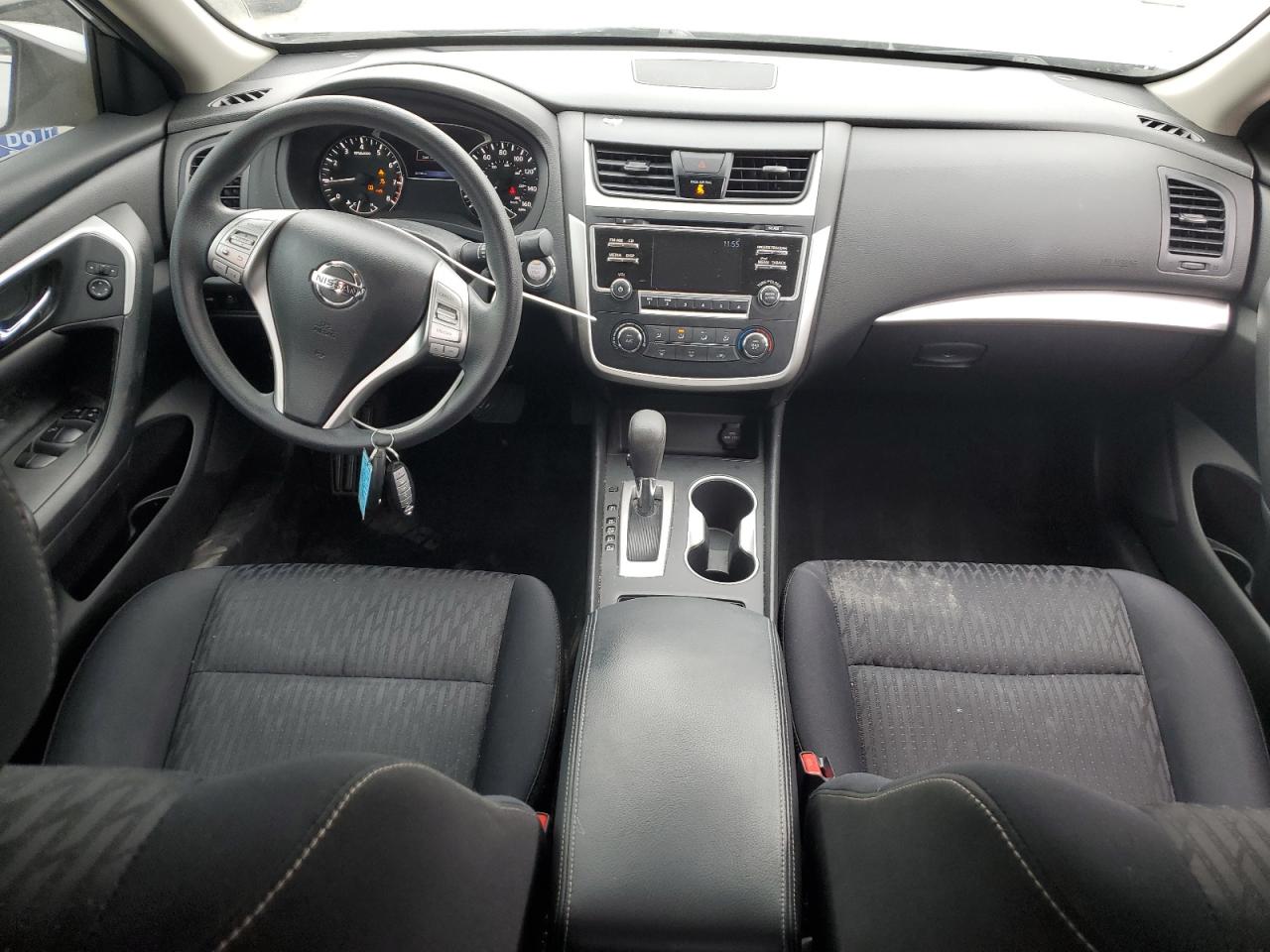 2017 Nissan Altima - Image 8