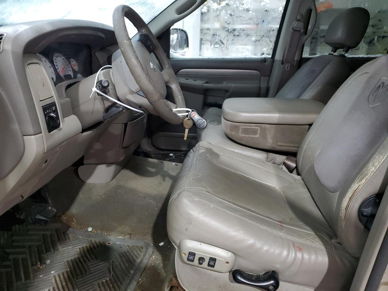 2004 Dodge Ram 1500 St VIN: 1D7HU18D44S738663 Lot: 44460815