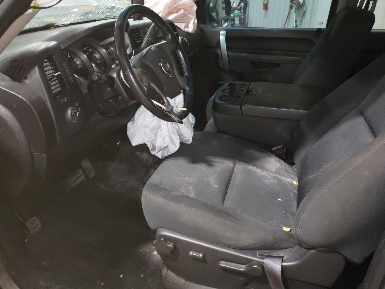 2013 Chevrolet Silverado - Image 7