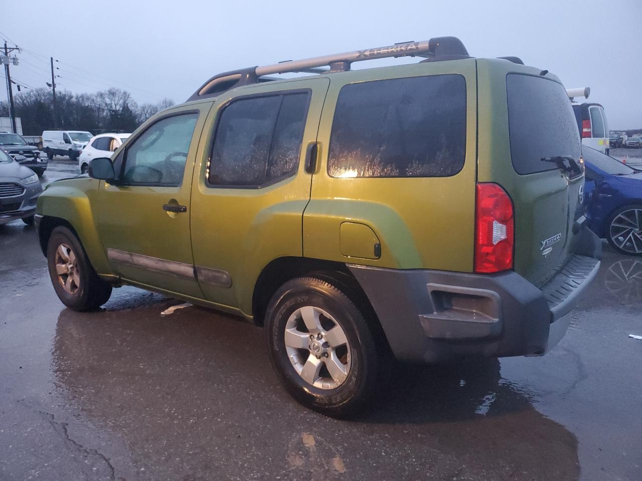 2011 Nissan XTerra - Image 2