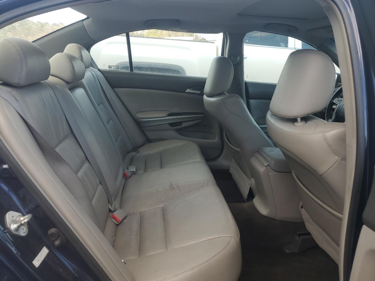 2009 Honda Accord - Image 10