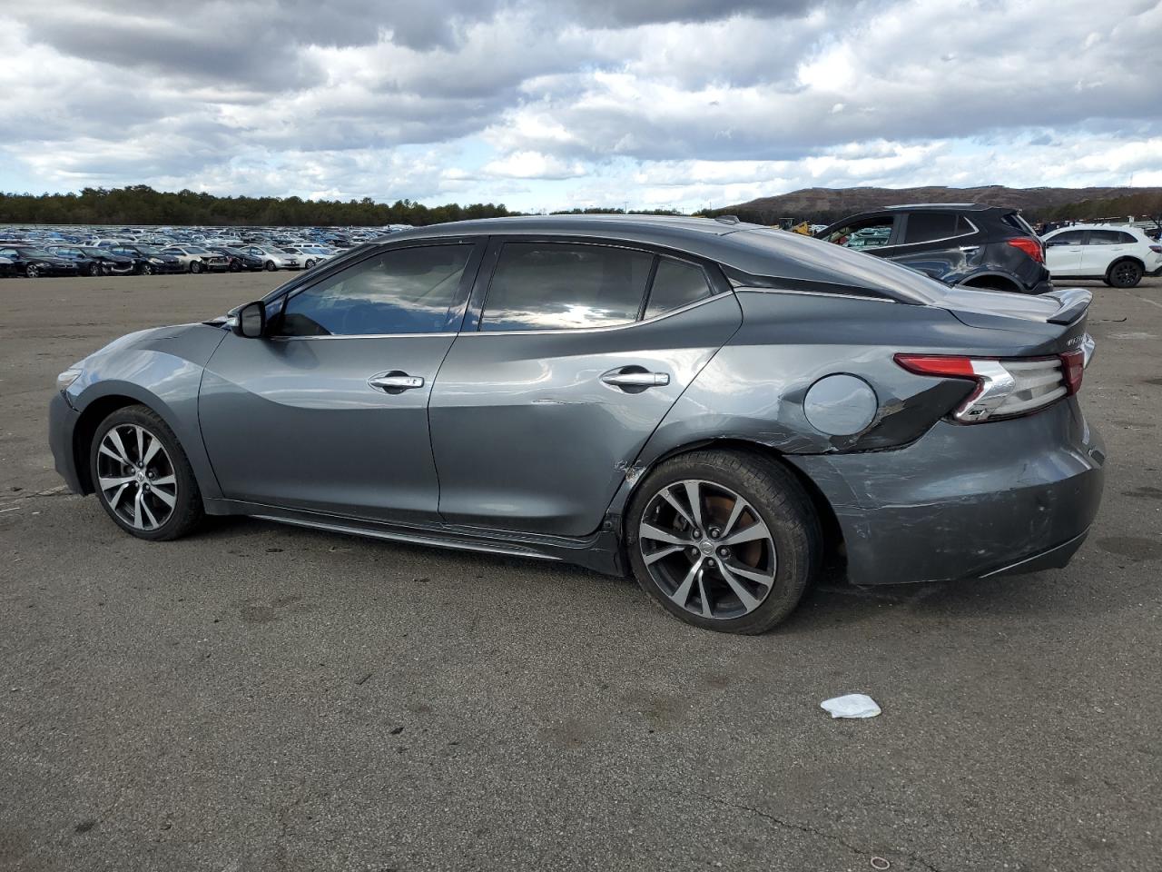 2018 Nissan Maxima - Image 2