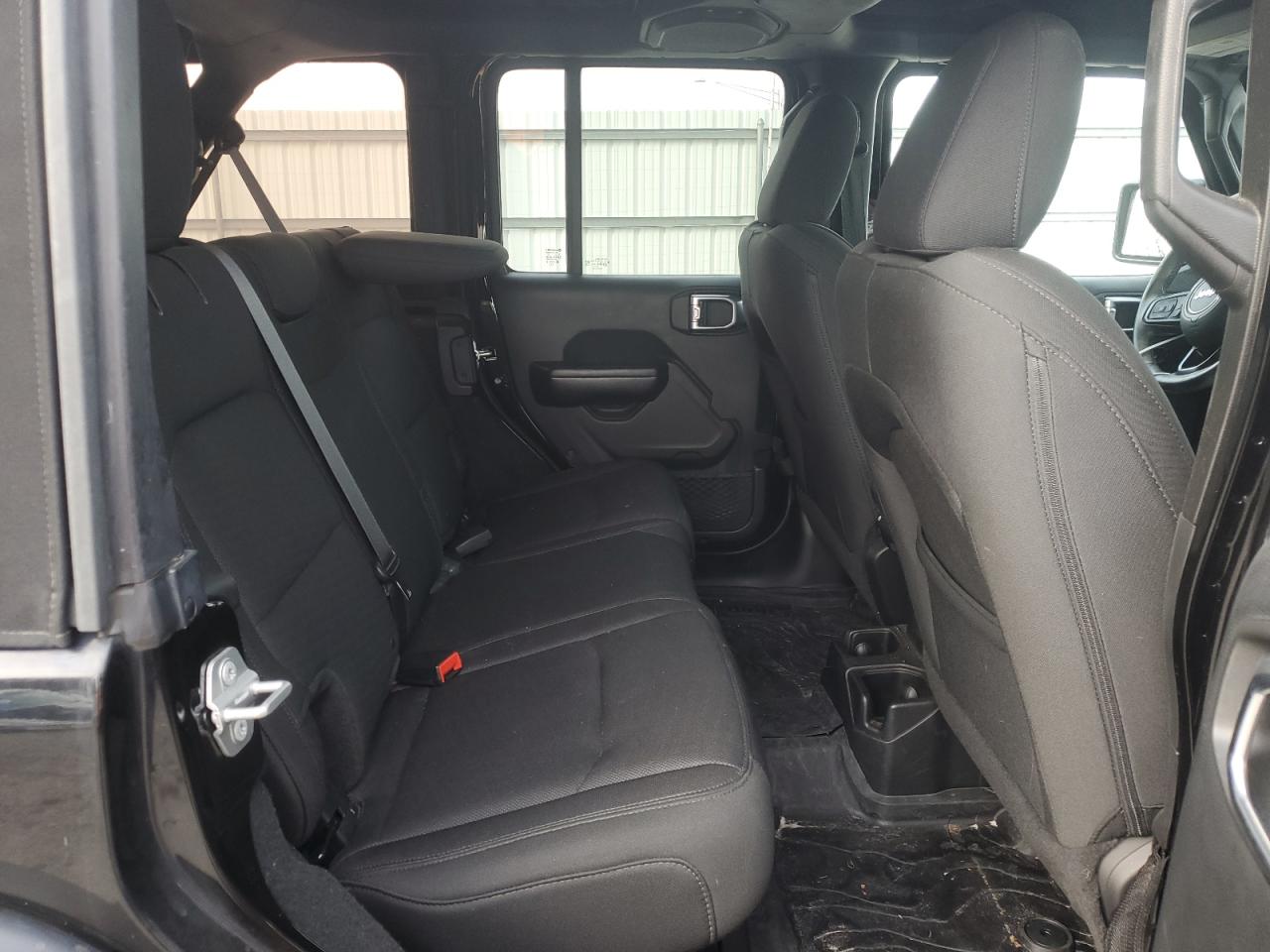 2018 Jeep Wrangler - Image 11