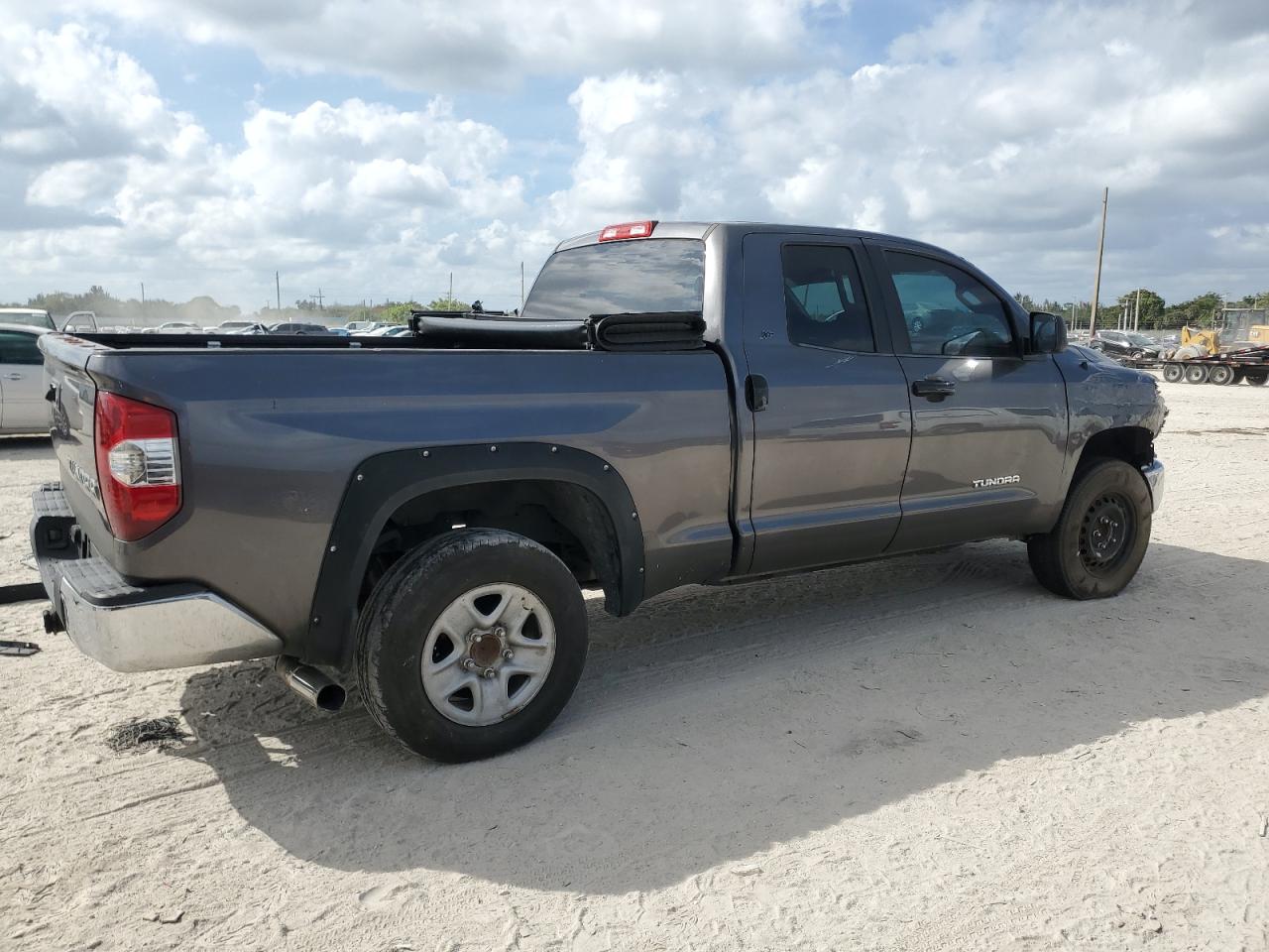 2014 Toyota Tundra - Image 3