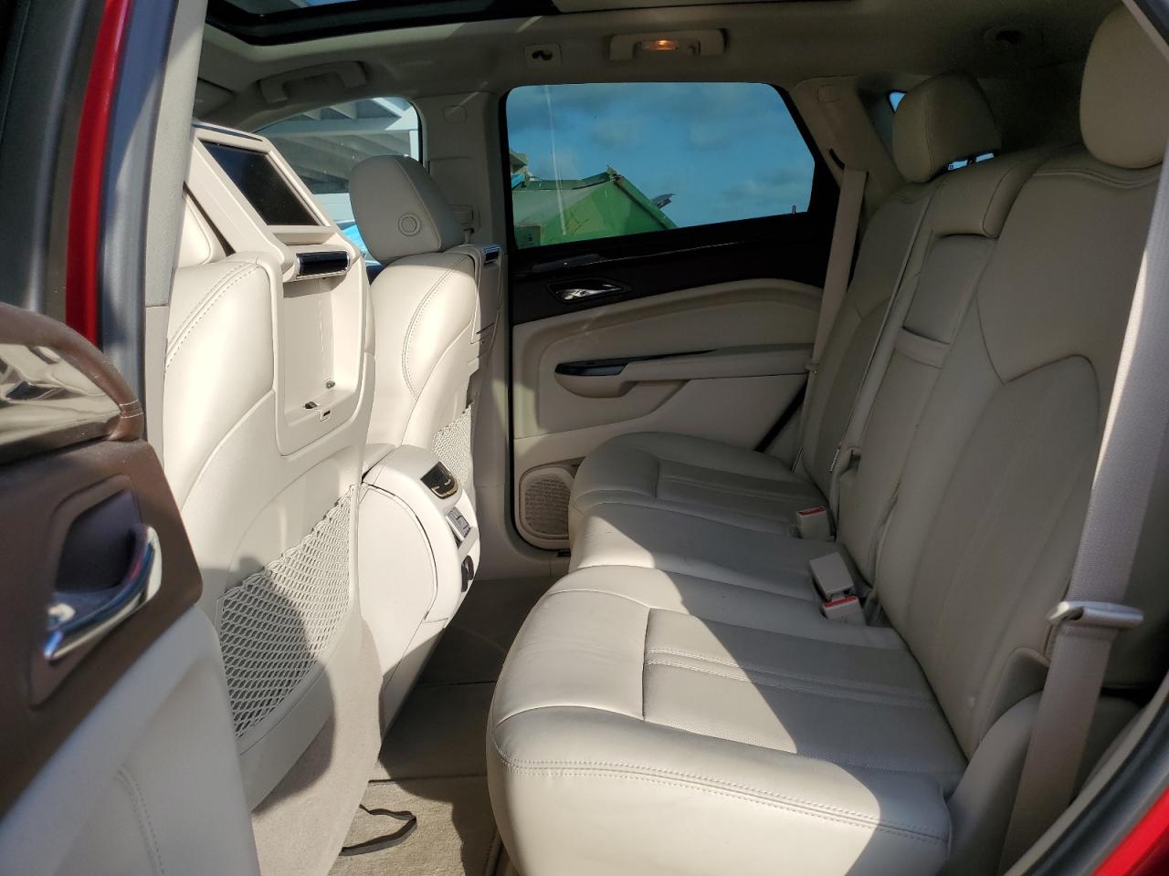 2015 Cadillac SRX - Image 11