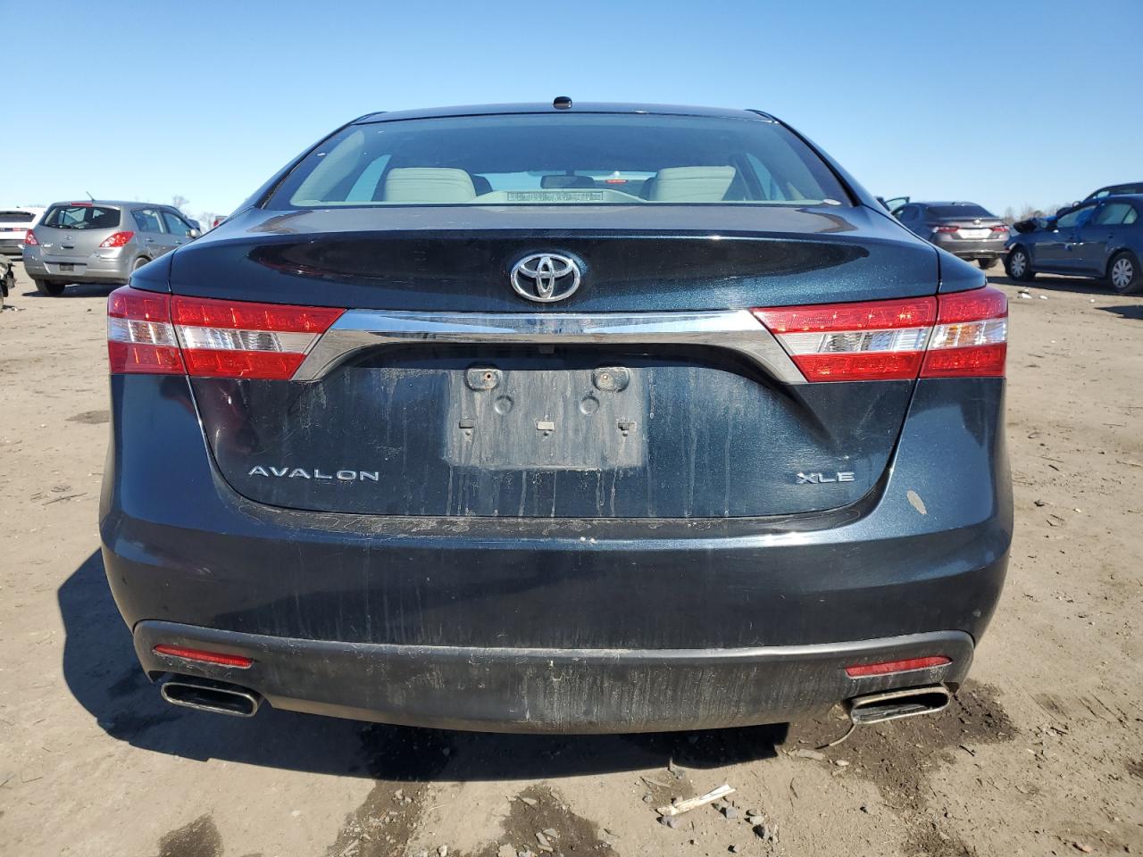 2015 Toyota Avalon - Image 6