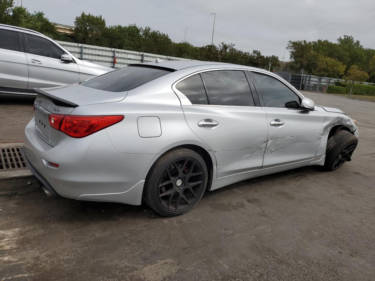 2017 Infiniti Q50 - Image 3
