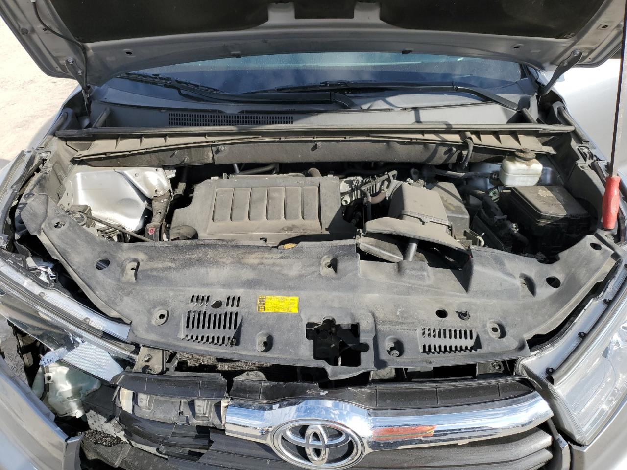 2014 Toyota Highlander - Image 12