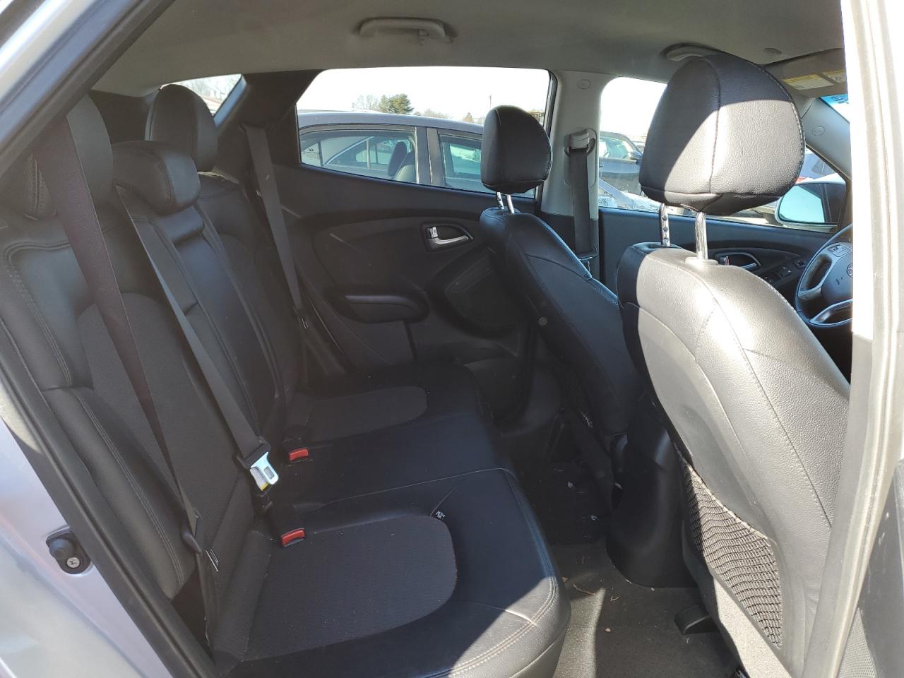 2013 Hyundai Tucson - Image 11