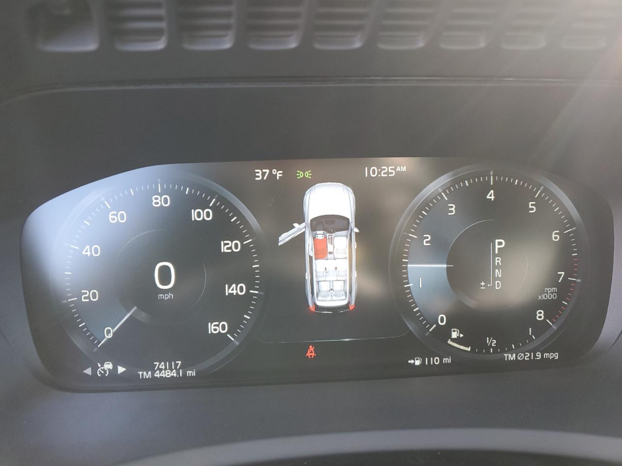 2020 Volvo XC90 - Image 9