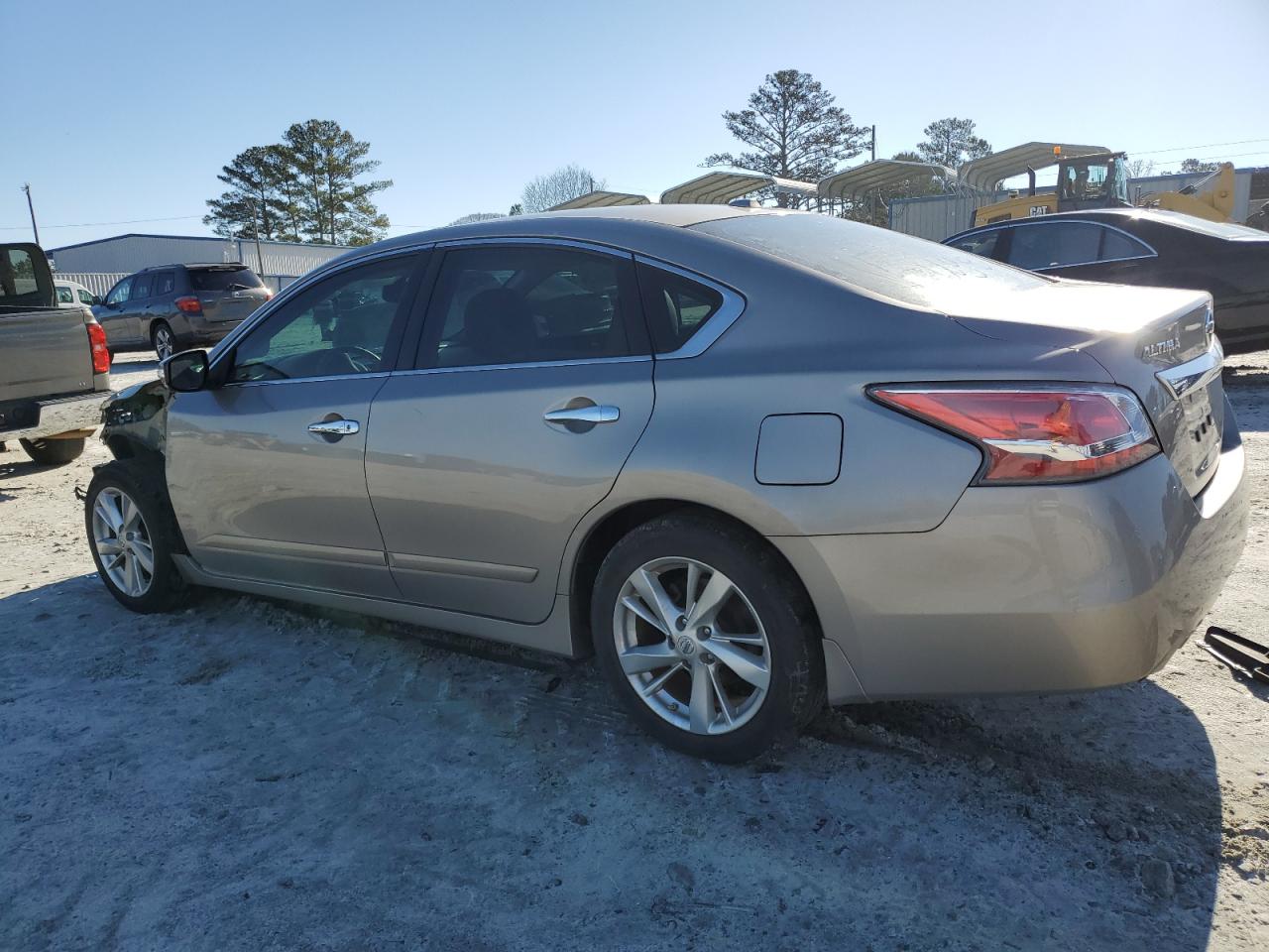 2015 Nissan Altima - Image 2