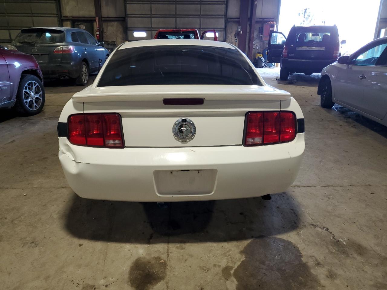 2009 Ford Mustang - Image 6