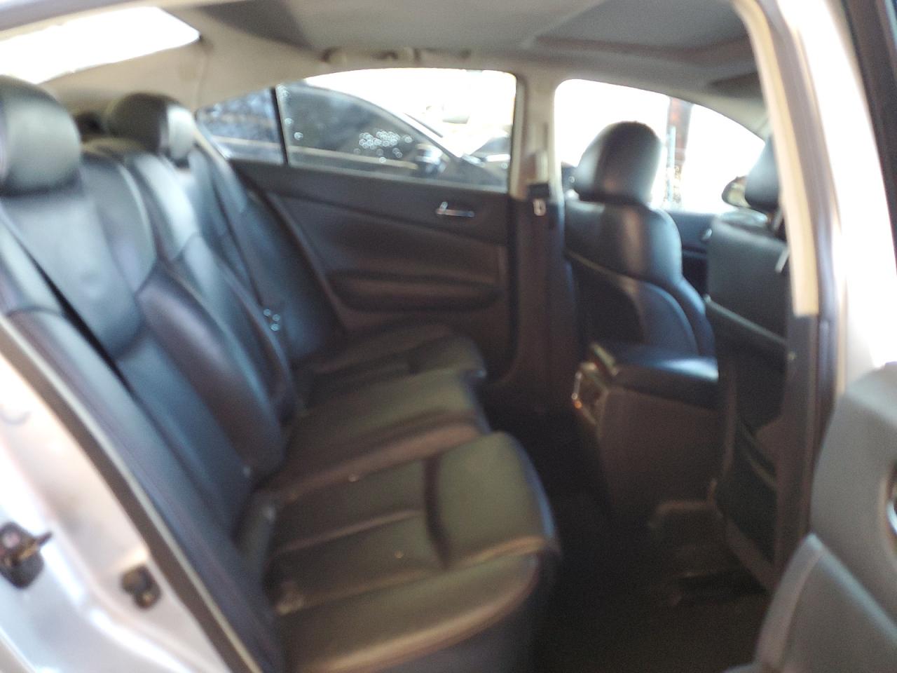 2009 Nissan Maxima - Image 10