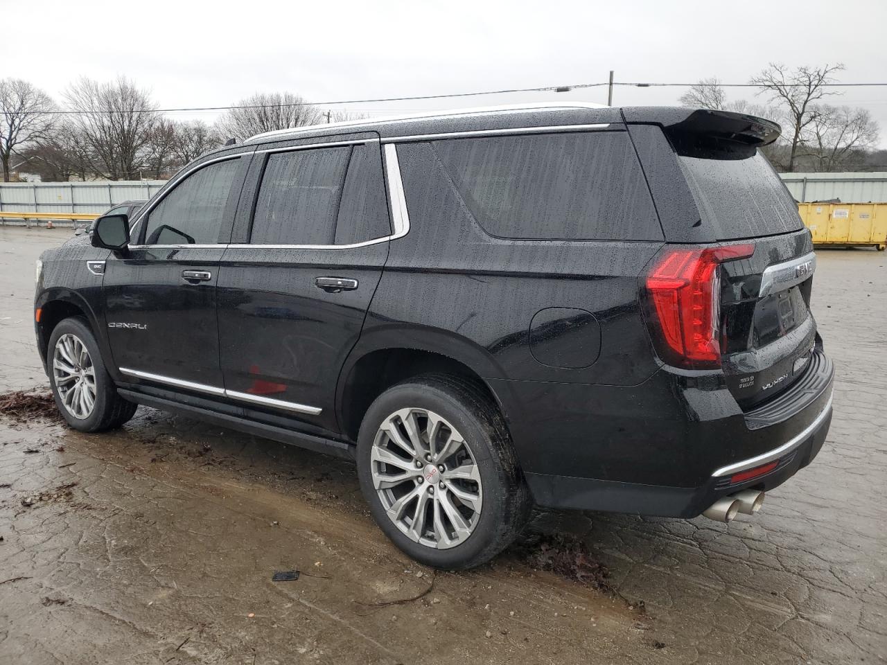 2021 GMC Yukon - Image 2