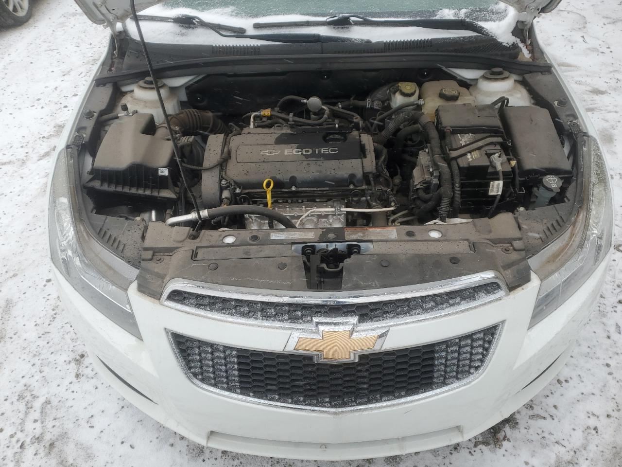 2013 Chevrolet Cruze - Image 11