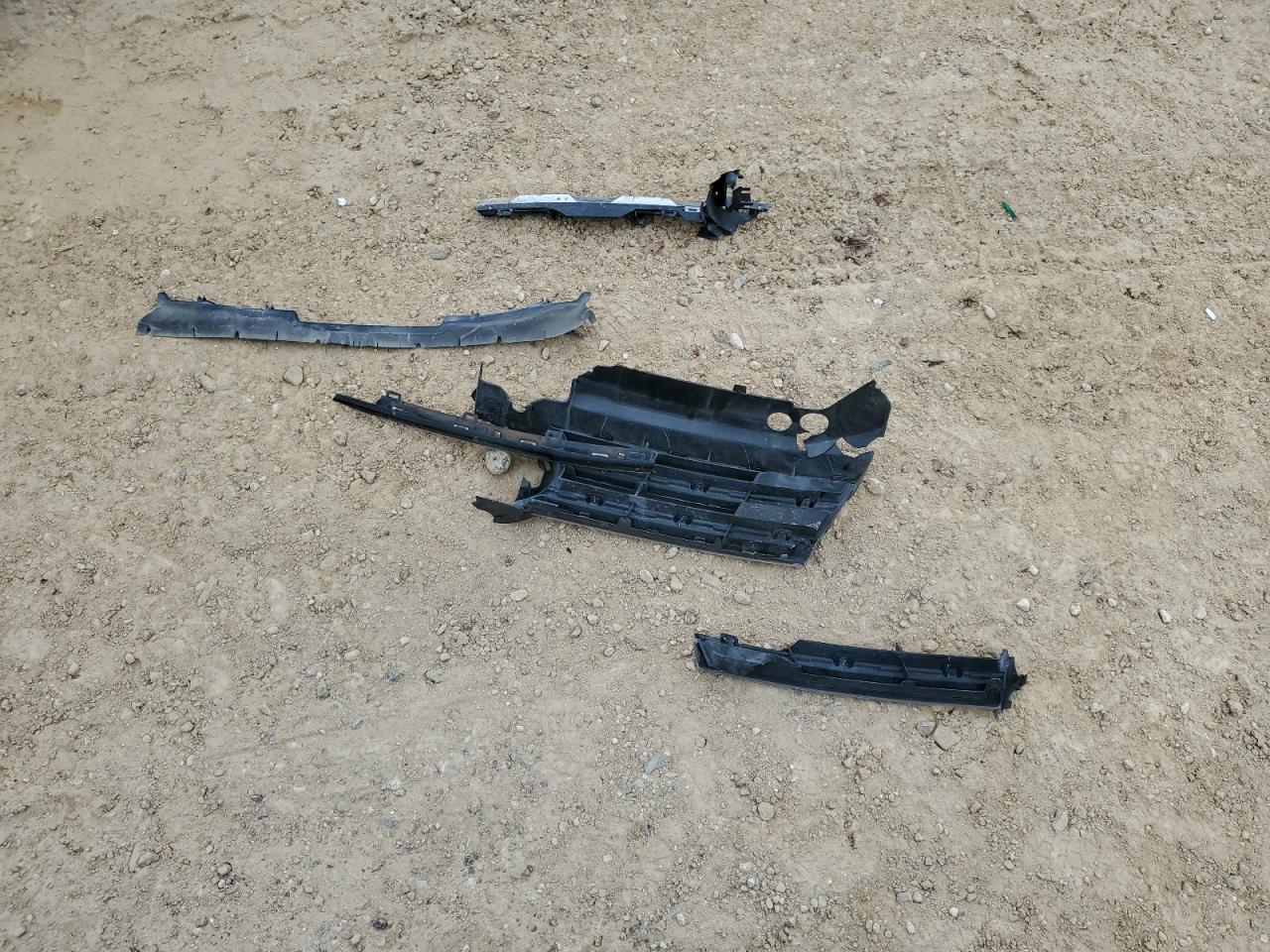 2020 Volkswagen Tiguan - Image 13