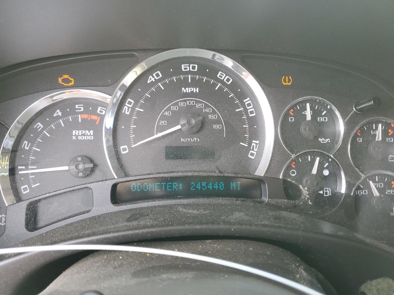 2004 Cadillac Escalade - Image 9