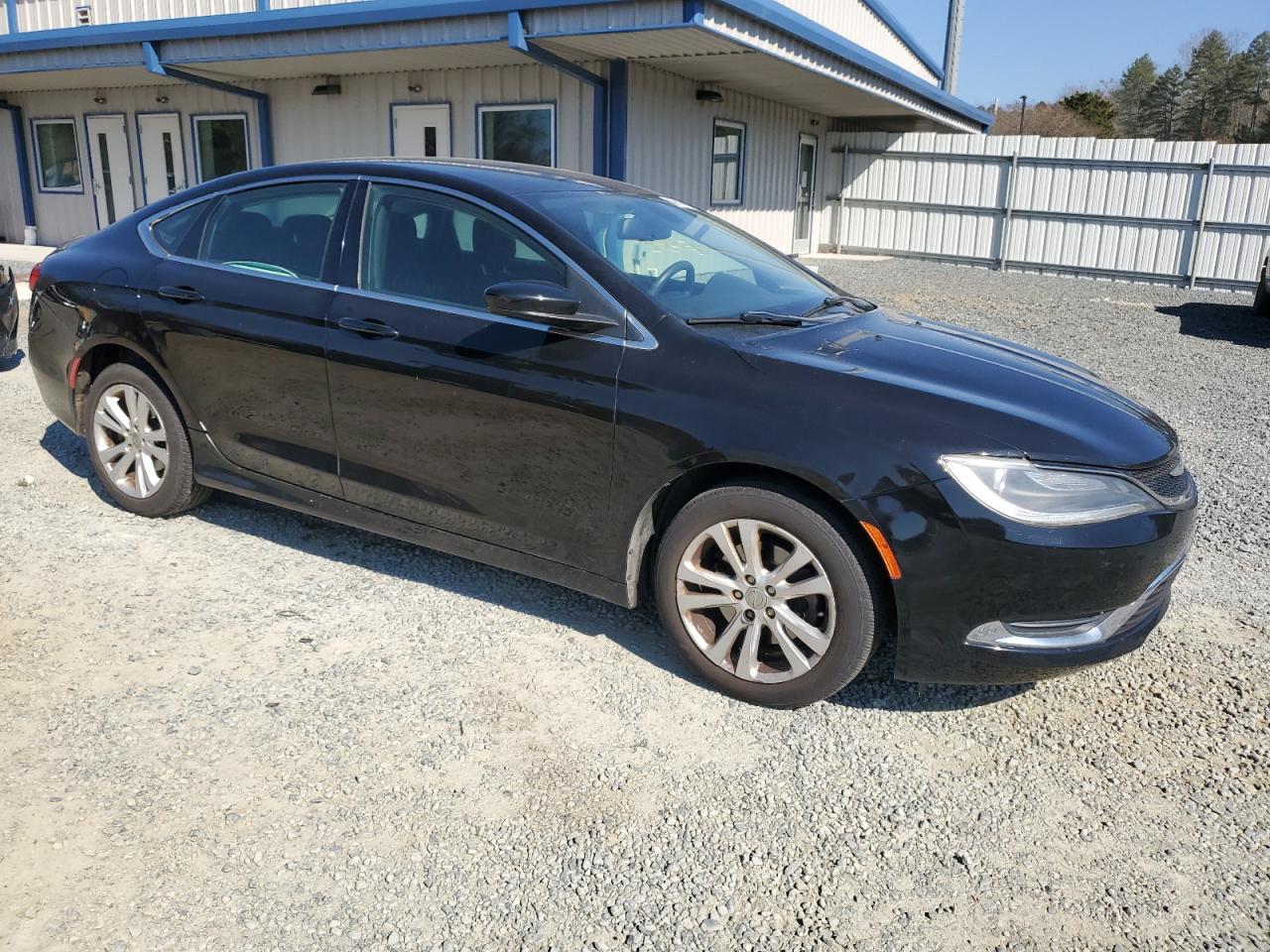 2015 Chrysler 200 - Image 4