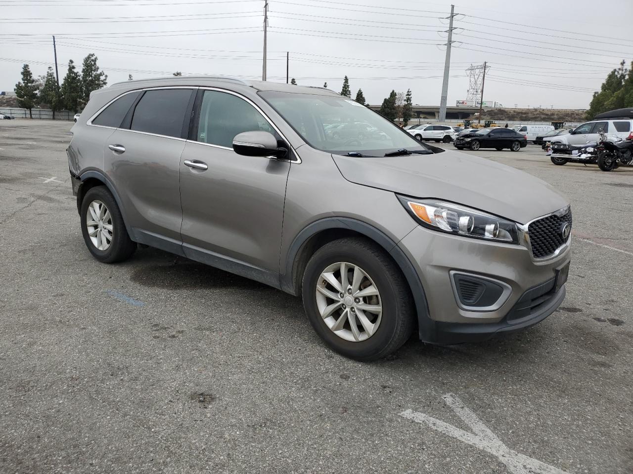 2017 Kia Sorento - Image 4